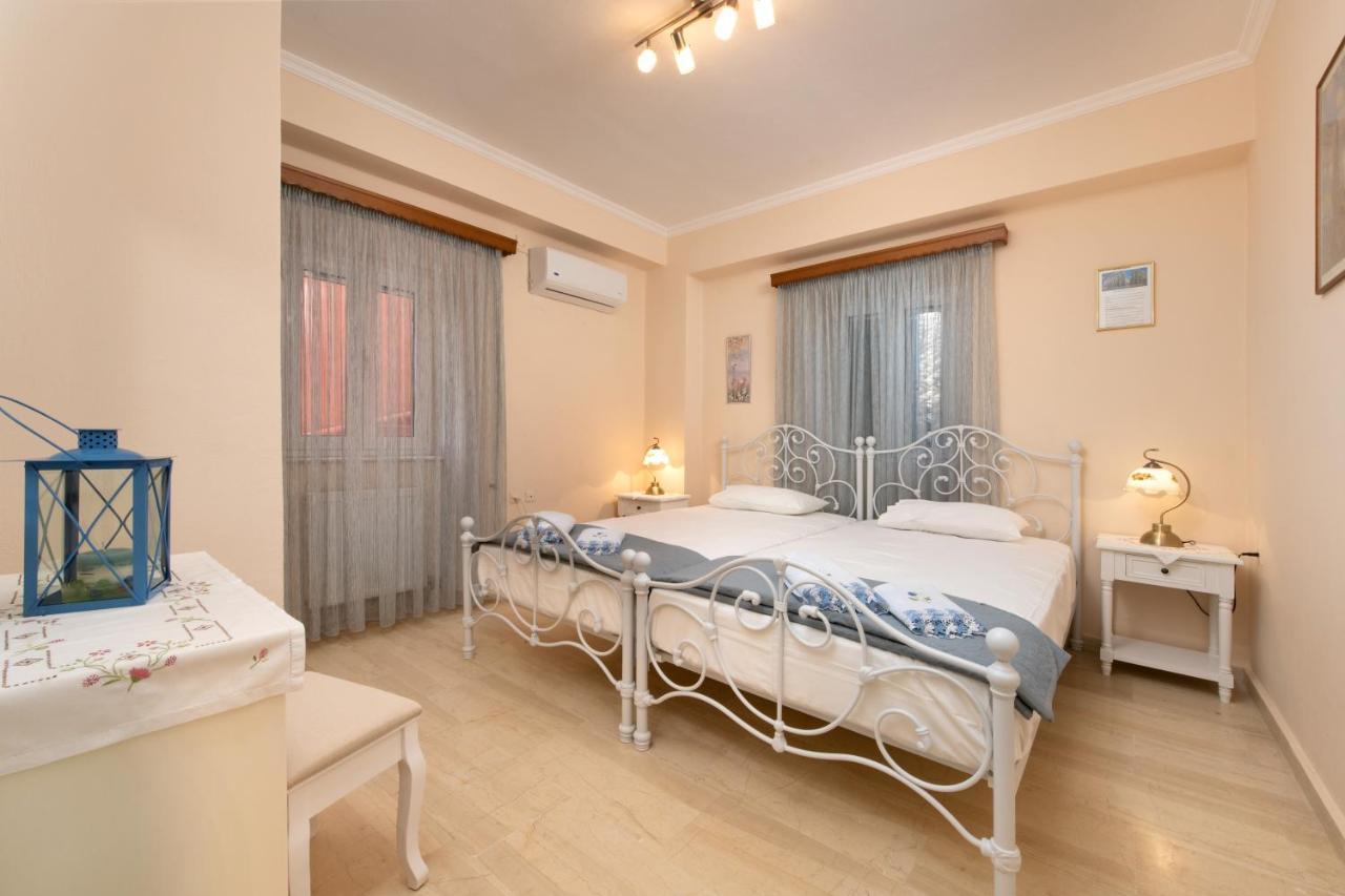 The Old Mansion Apartment Sinarádes Екстериор снимка